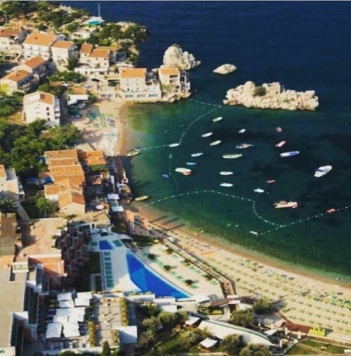 Langust - Free Parking Ilha Sveti Stefan Exterior foto